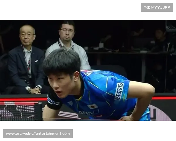 奥恰洛夫战胜张本智和，主场观众欢呼雷动